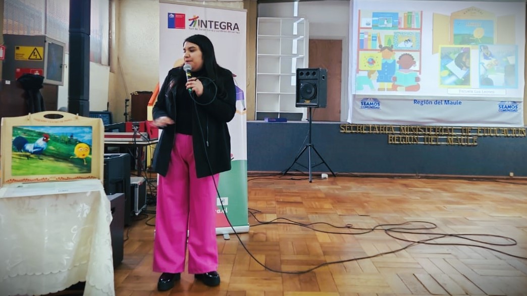 Escuela Los Leones destaca con Estrategia Kamishibai en Jornada Regional